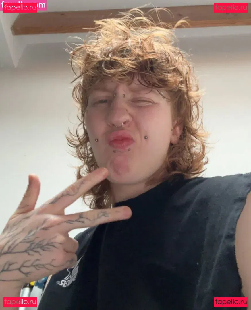 ftmtwinkty Onlyfans Photo Gallery 