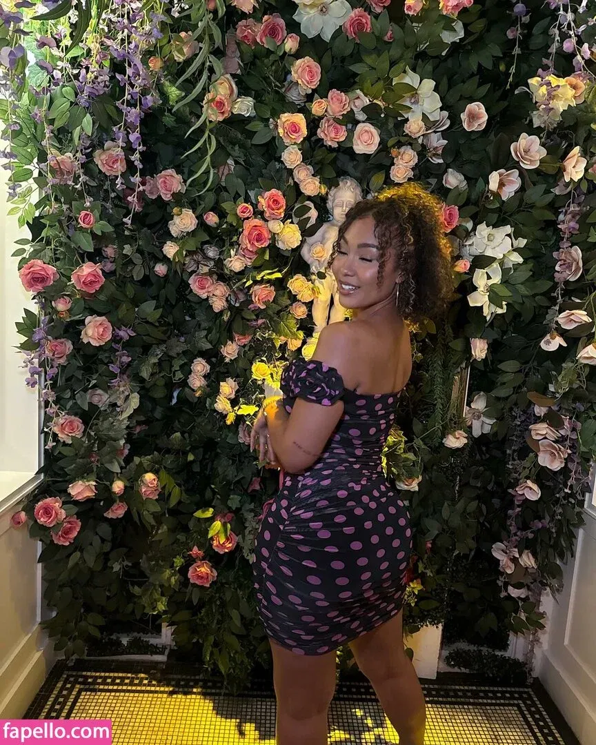 Parker McKenna Posey Onlyfans Photo Gallery 