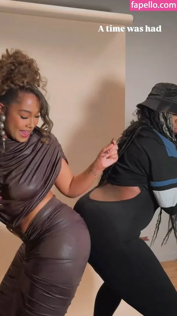 Parker McKenna Posey Onlyfans Photo Gallery 