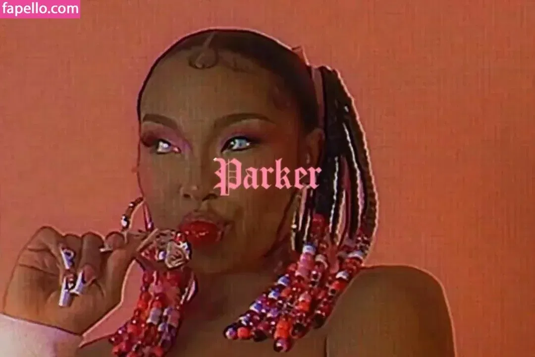 Parker McKenna Posey Onlyfans Photo Gallery 