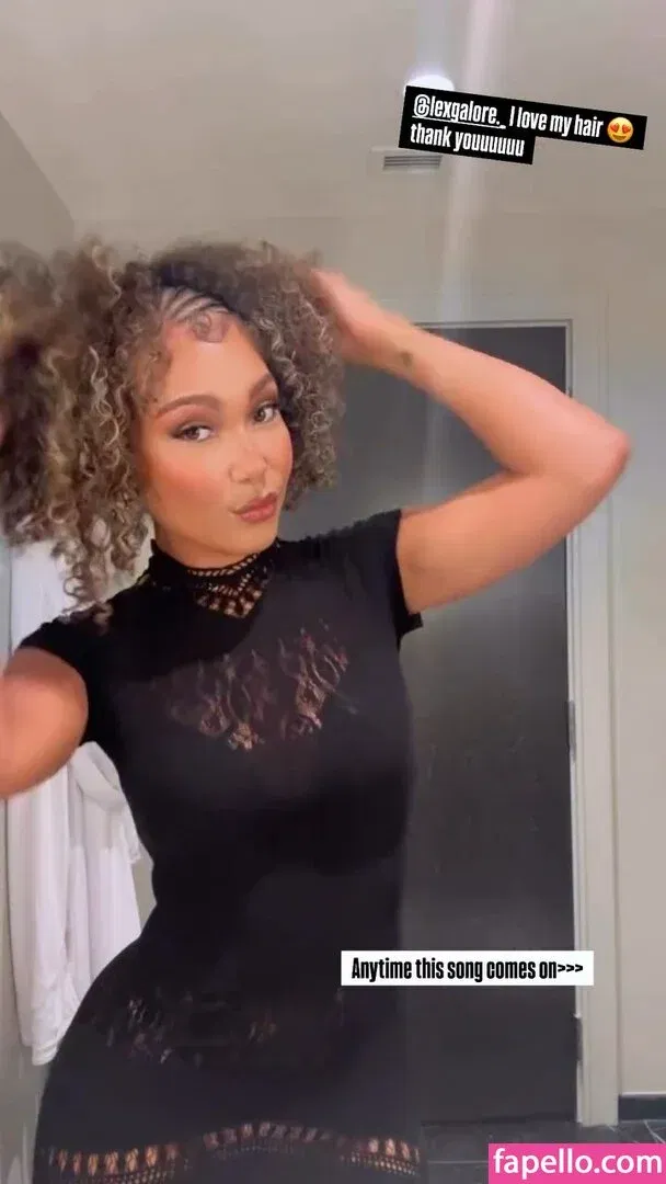 Parker McKenna Posey Onlyfans Photo Gallery 