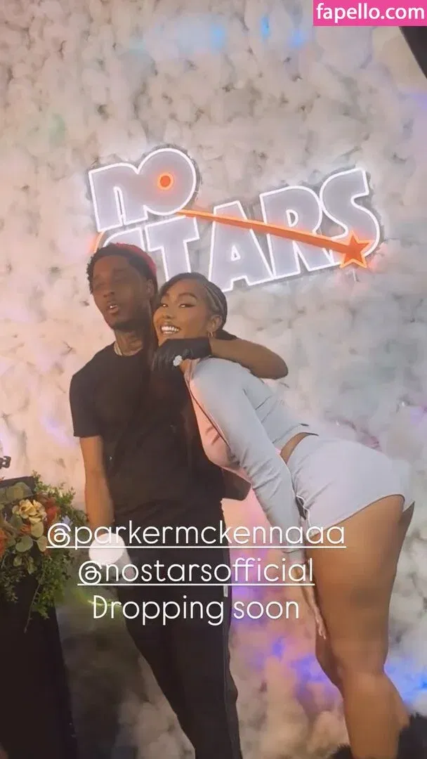 Parker McKenna Posey Onlyfans Photo Gallery 