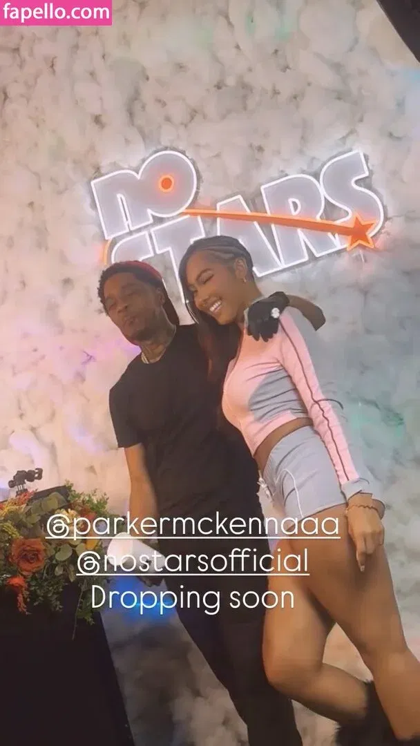 Parker McKenna Posey Onlyfans Photo Gallery 