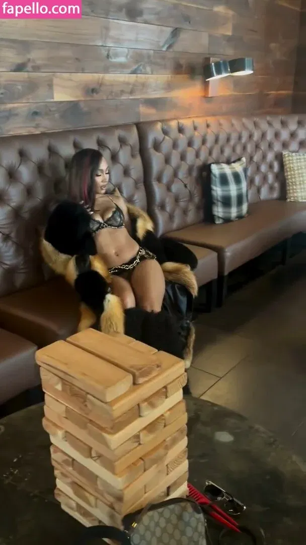 Parker McKenna Posey Onlyfans Photo Gallery 