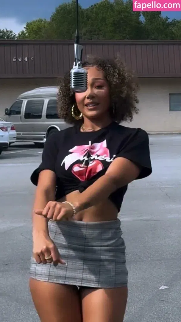 Parker McKenna Posey Onlyfans Photo Gallery 