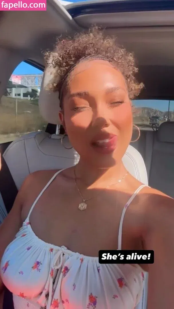 Parker McKenna Posey Onlyfans Photo Gallery 