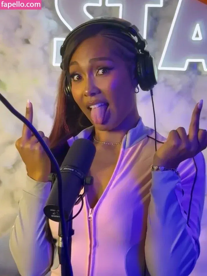 Parker McKenna Posey Onlyfans Photo Gallery 