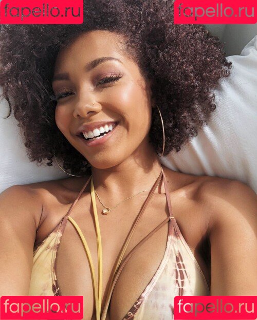 Parker McKenna Posey Onlyfans Photo Gallery 