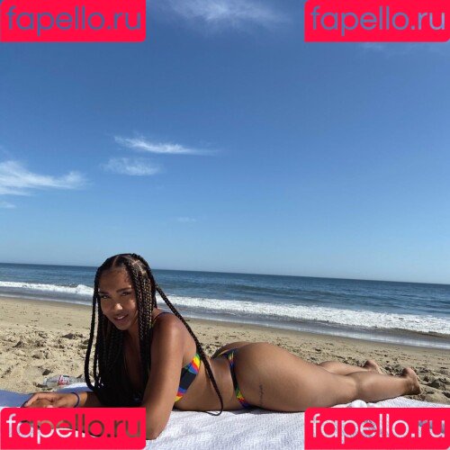 Parker McKenna Posey Onlyfans Photo Gallery 