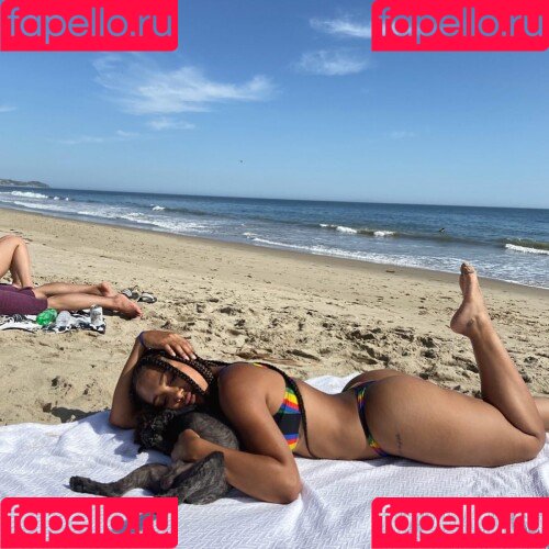 Parker McKenna Posey Onlyfans Photo Gallery 