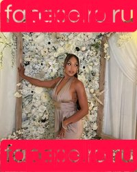 Parker McKenna Posey Onlyfans Photo Gallery 