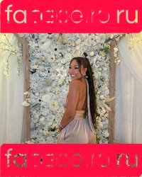 Parker McKenna Posey Onlyfans Photo Gallery 