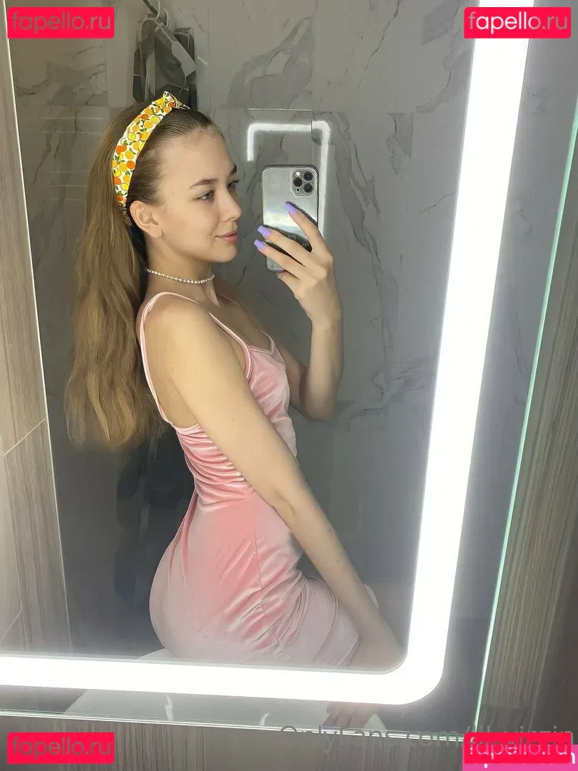 lil_virgin Onlyfans Photo Gallery 