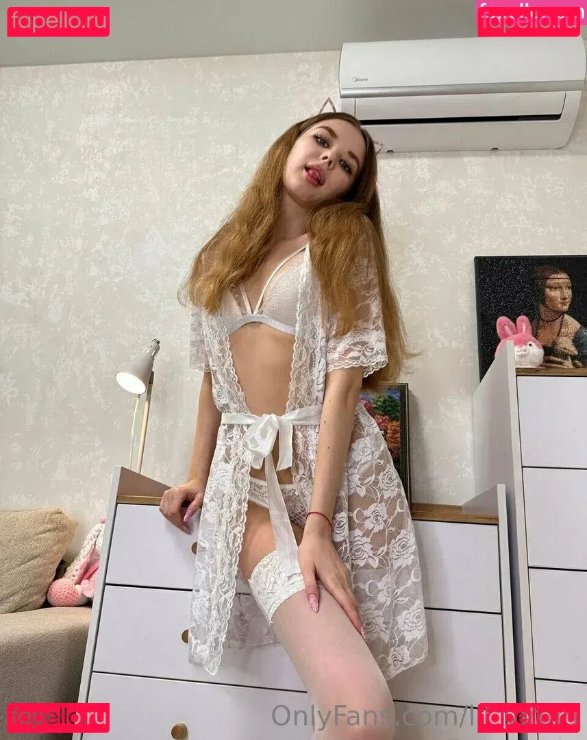 lil_virgin Onlyfans Photo Gallery 