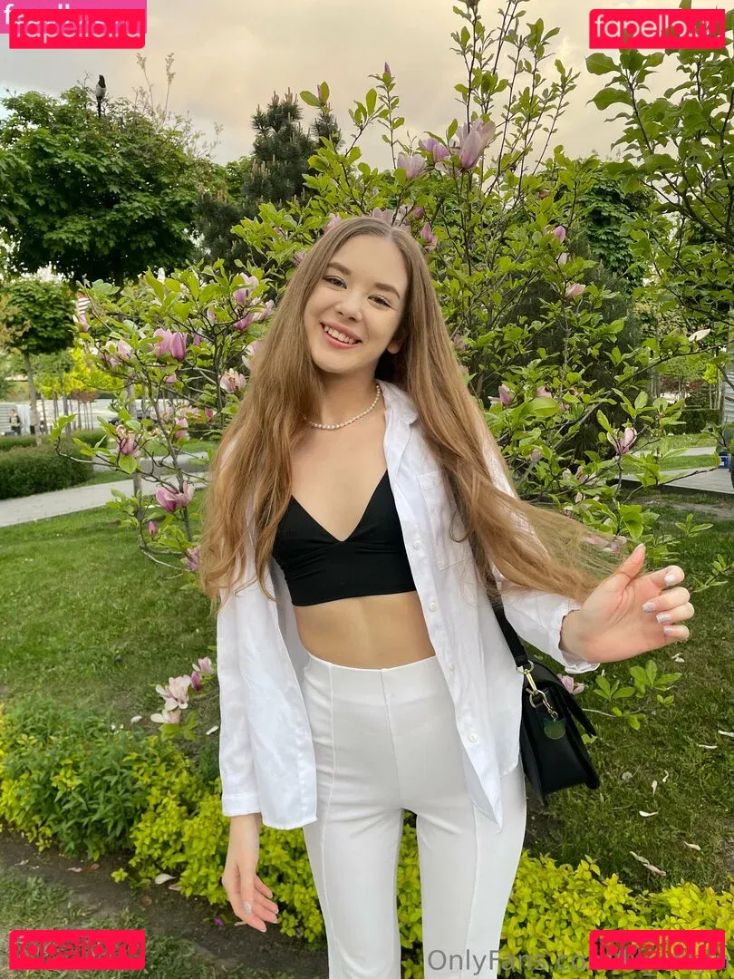 lil_virgin Onlyfans Photo Gallery 