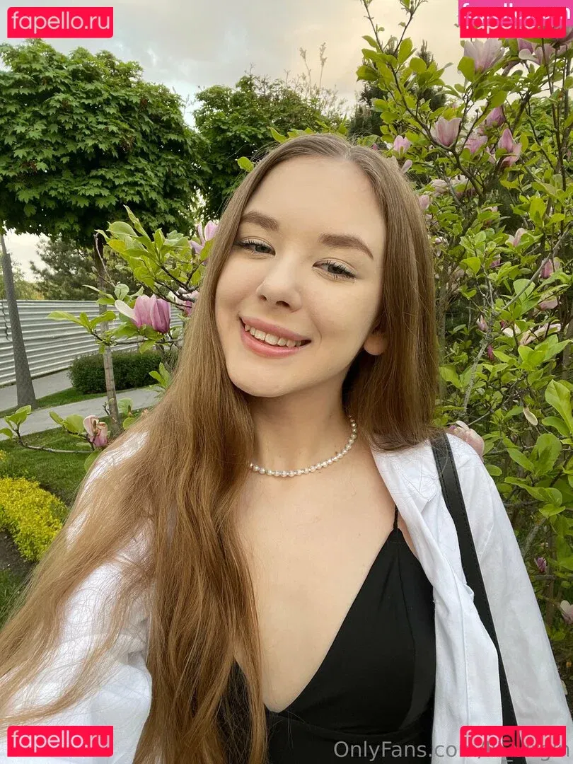 lil_virgin Onlyfans Photo Gallery 