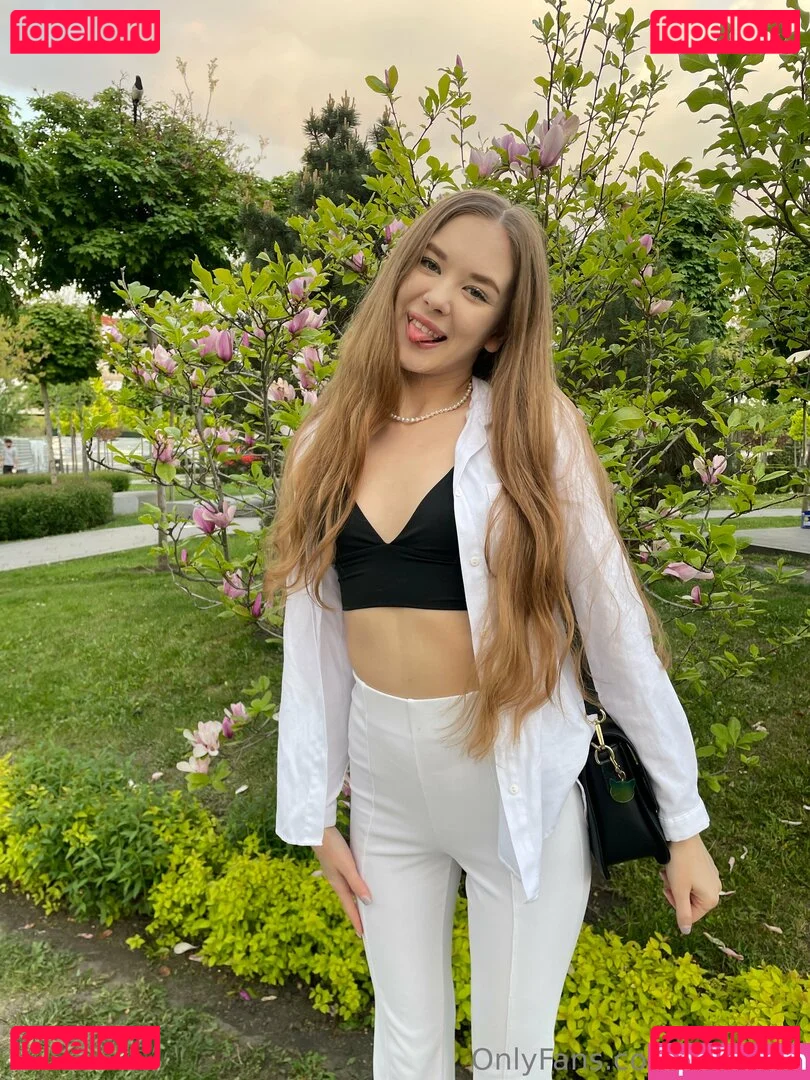 lil_virgin Onlyfans Photo Gallery 