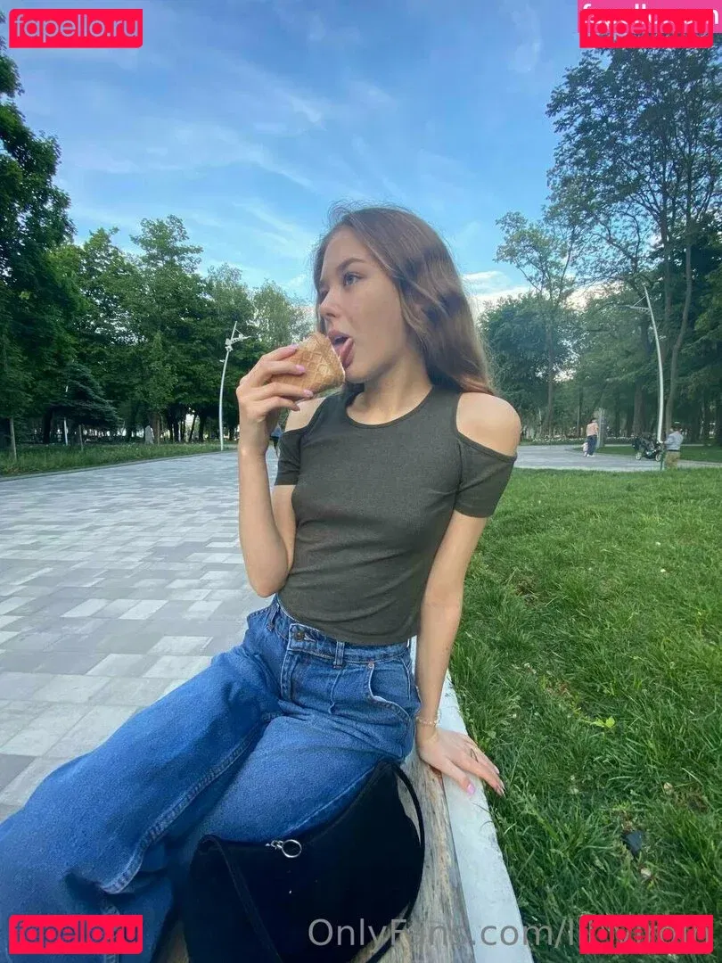 lil_virgin Onlyfans Photo Gallery 