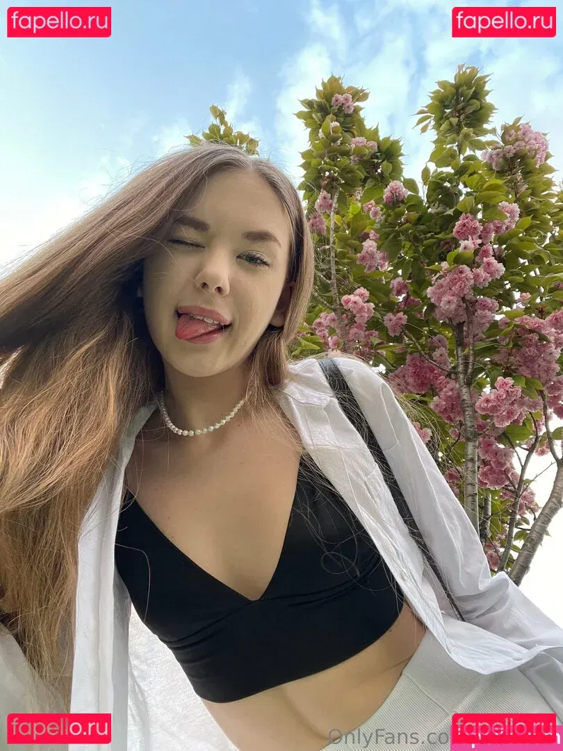 lil_virgin Onlyfans Photo Gallery 