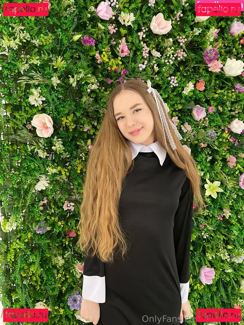 lil_virgin Onlyfans Photo Gallery 