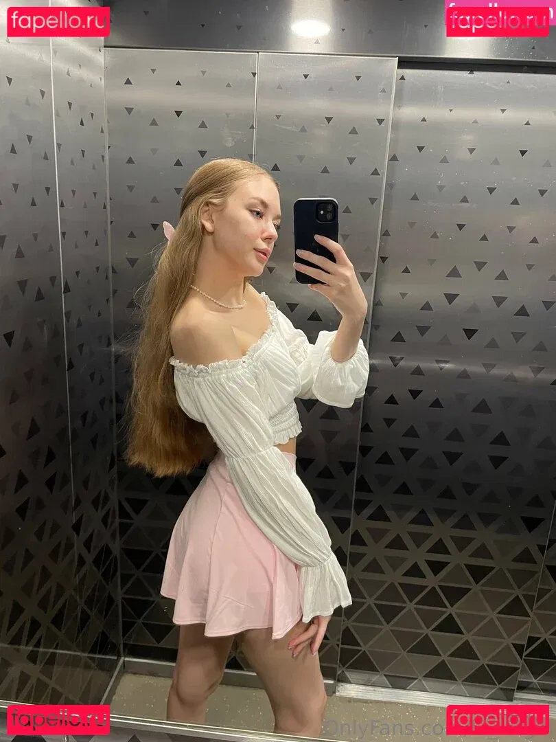 lil_virgin Onlyfans Photo Gallery 