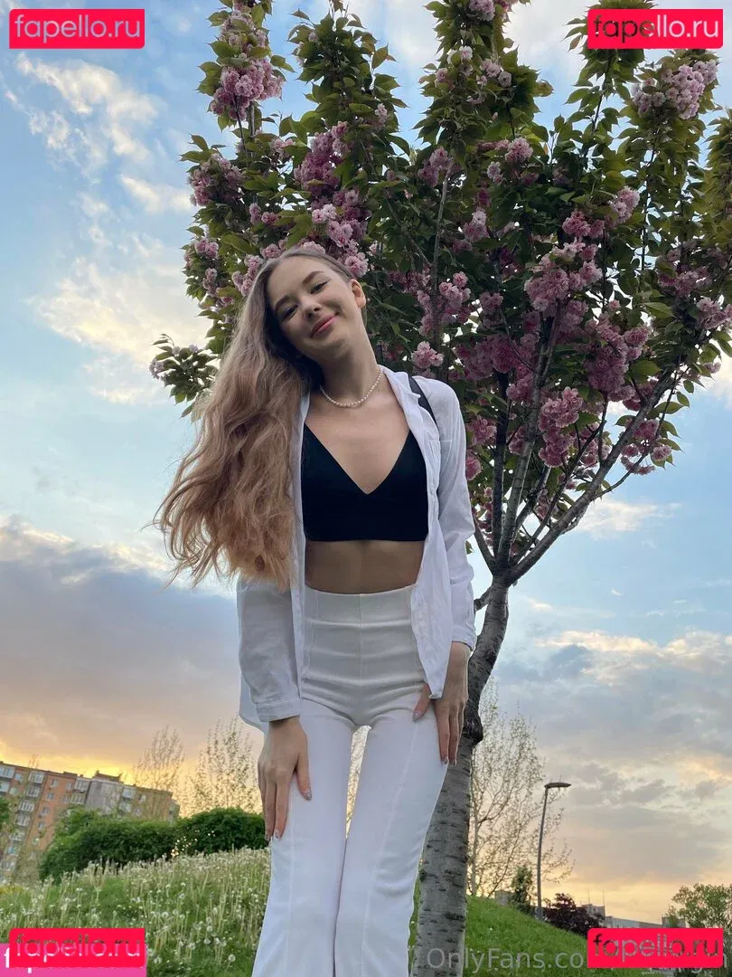 lil_virgin Onlyfans Photo Gallery 