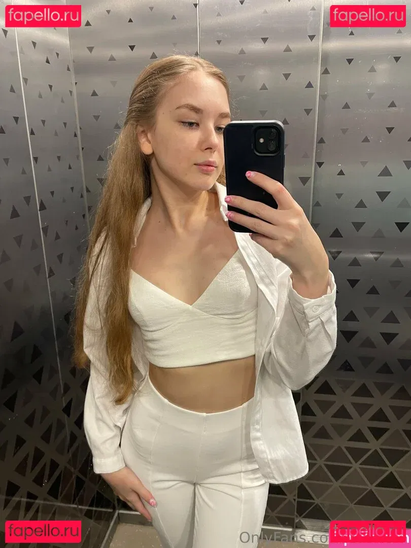 lil_virgin Onlyfans Photo Gallery 