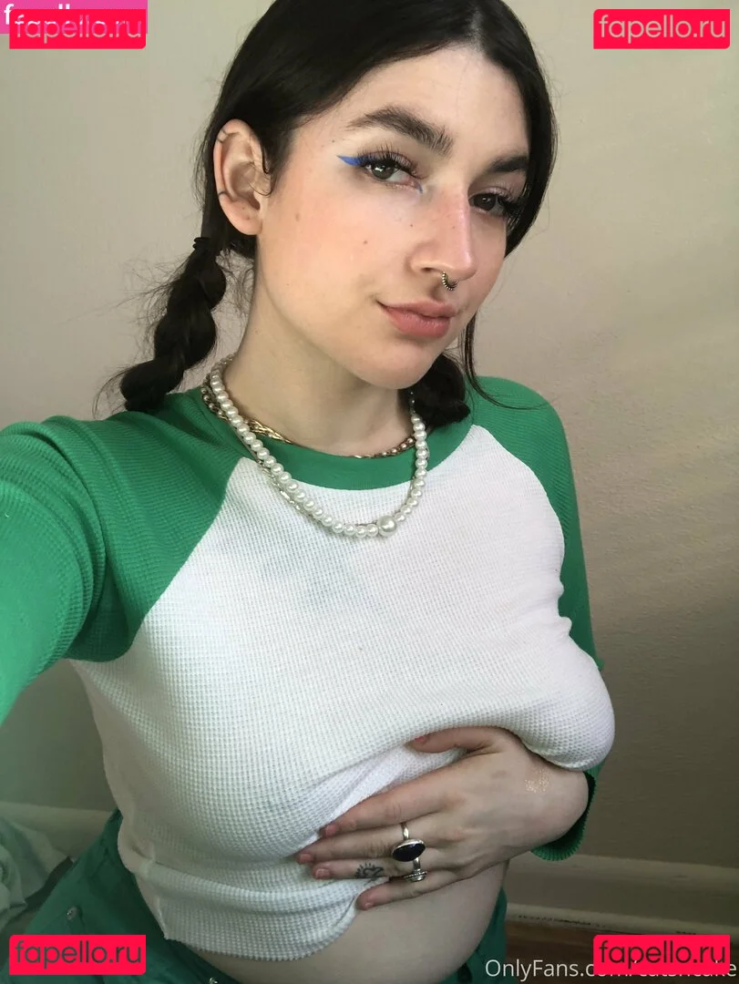catsncake Onlyfans Photo Gallery 