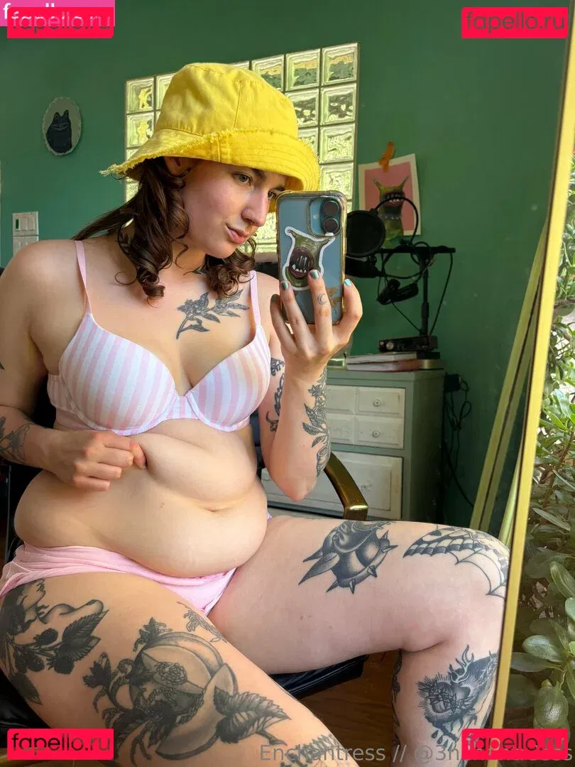 catsncake Onlyfans Photo Gallery 