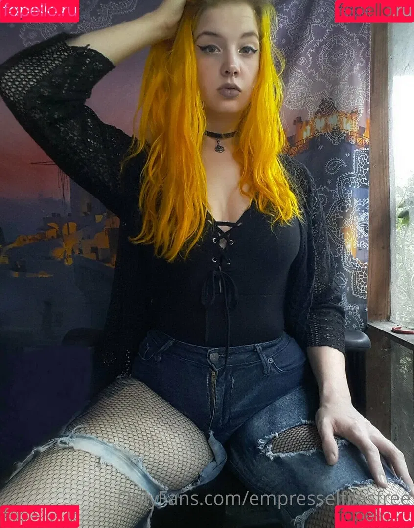 empresselfiiesfree Onlyfans Photo Gallery 