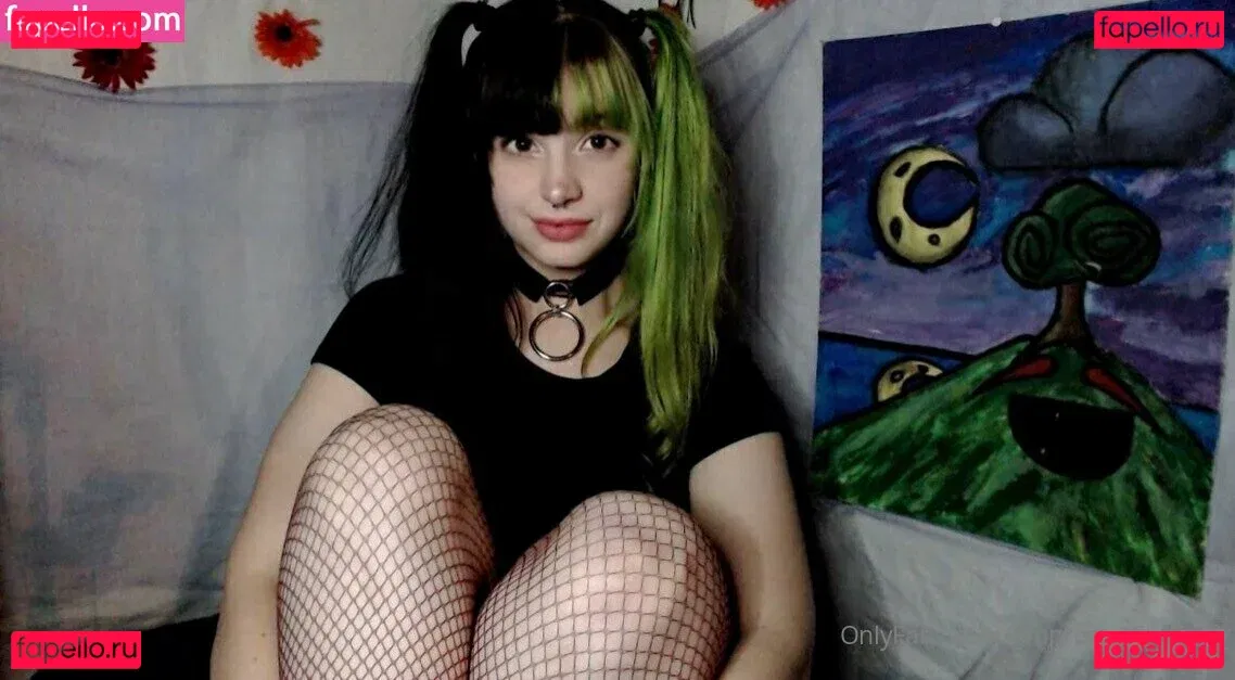 empresselfiiesfree Onlyfans Photo Gallery 