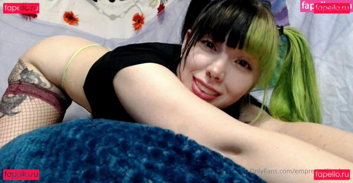 empresselfiiesfree Onlyfans Photo Gallery 