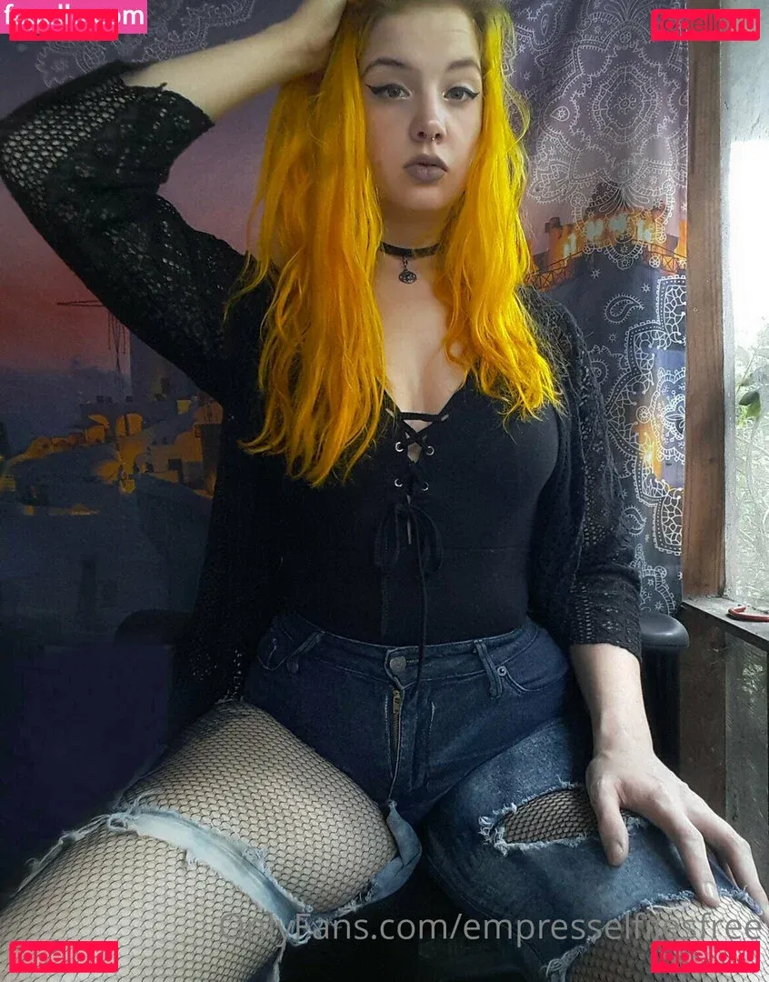 empresselfiiesfree Onlyfans Photo Gallery 