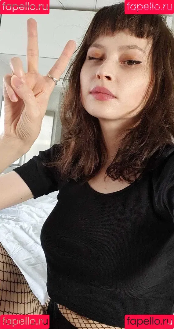 helene-enmarchenoire Onlyfans Photo Gallery 