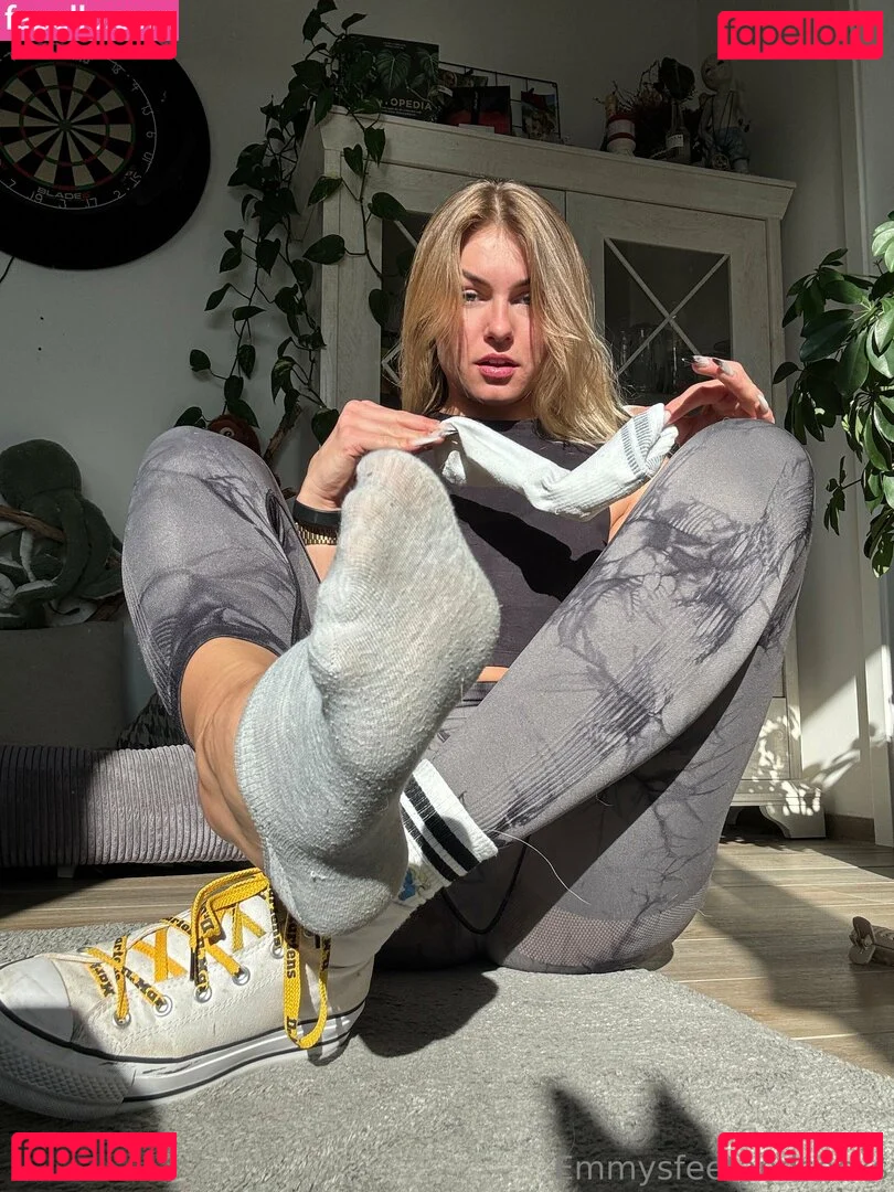 emmyfeetandsocks Onlyfans Photo Gallery 