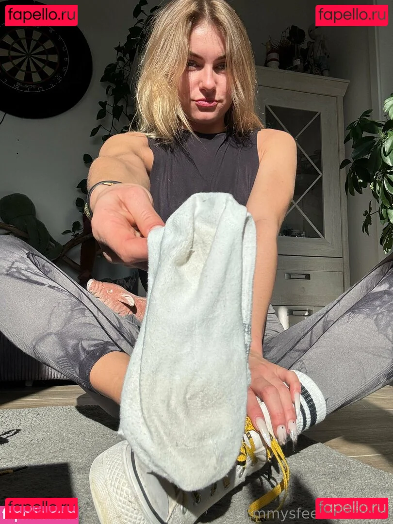emmyfeetandsocks Onlyfans Photo Gallery 