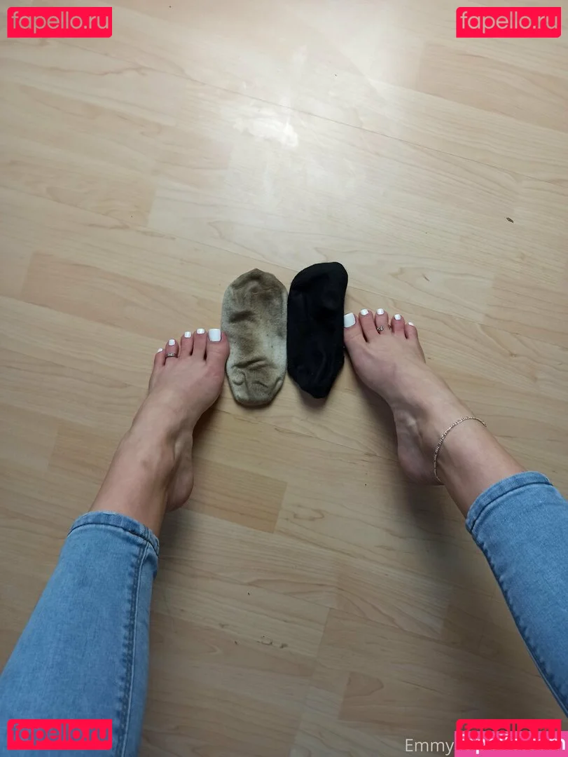 emmyfeetandsocks Onlyfans Photo Gallery 