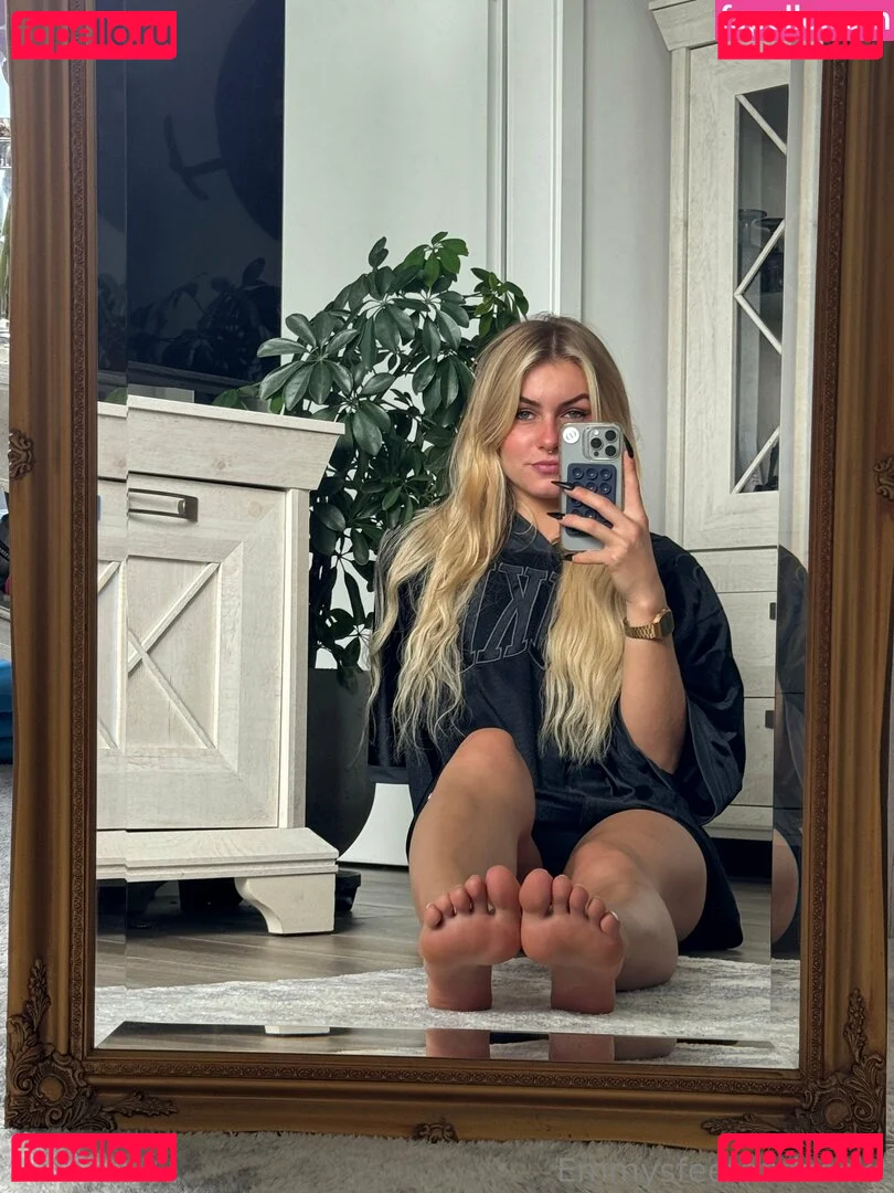 emmyfeetandsocks Onlyfans Photo Gallery 