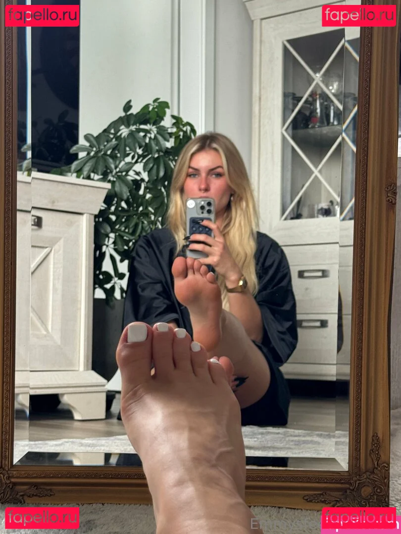 emmyfeetandsocks Onlyfans Photo Gallery 