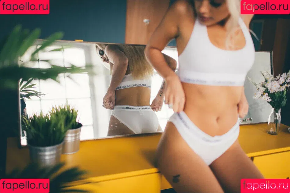 Tara Sky Martin Onlyfans Photo Gallery 