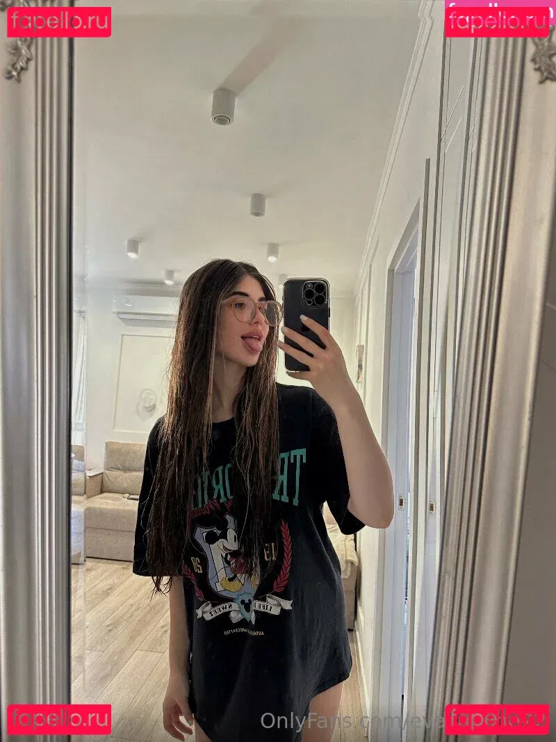 Eva_maine22 Onlyfans Photo Gallery 