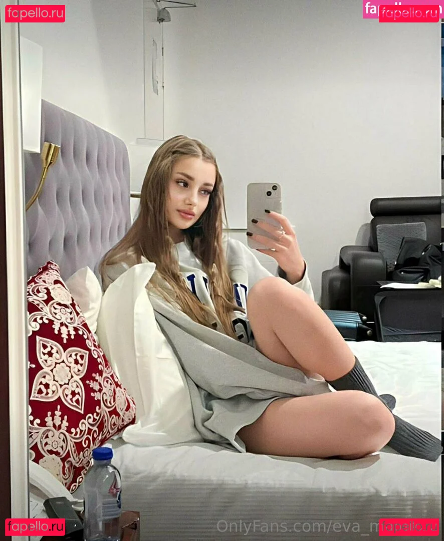 Eva_maine22 Onlyfans Photo Gallery 