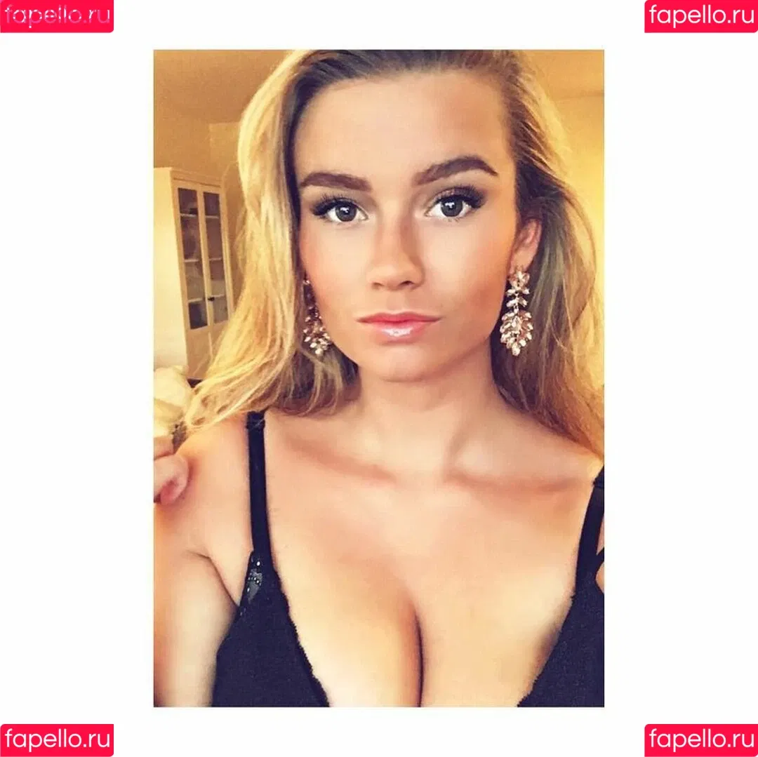 Alma Tandrup Onlyfans Photo Gallery 