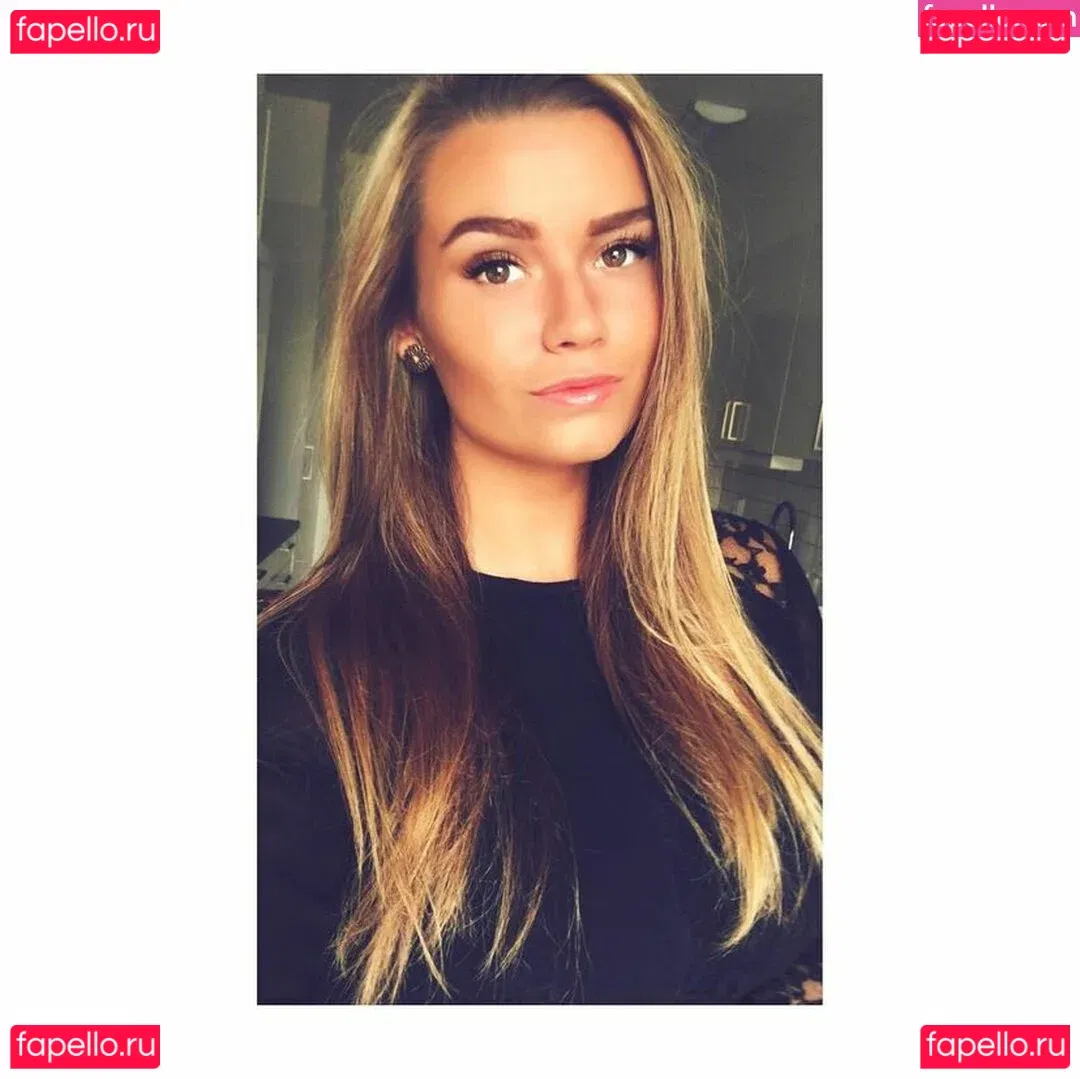 Alma Tandrup Onlyfans Photo Gallery 