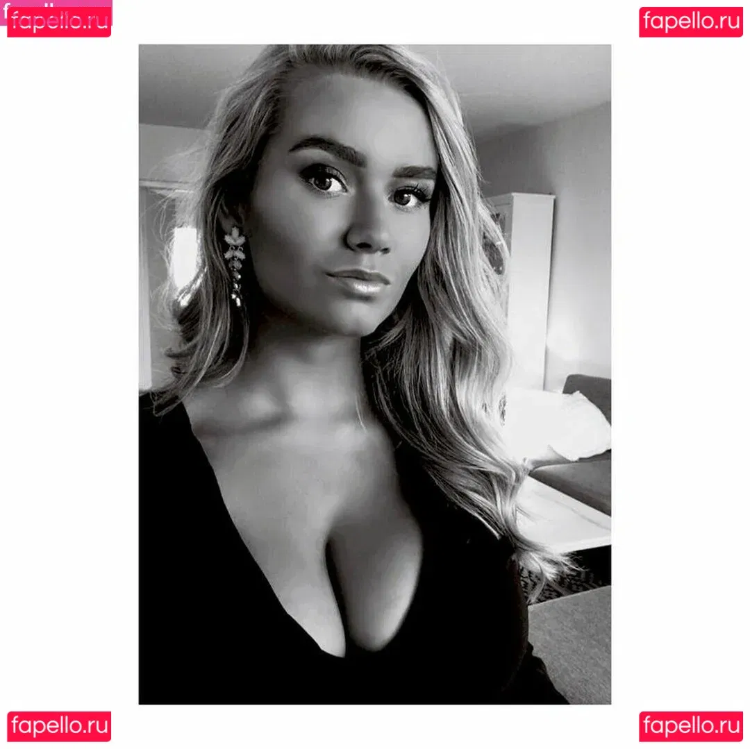 Alma Tandrup Onlyfans Photo Gallery 