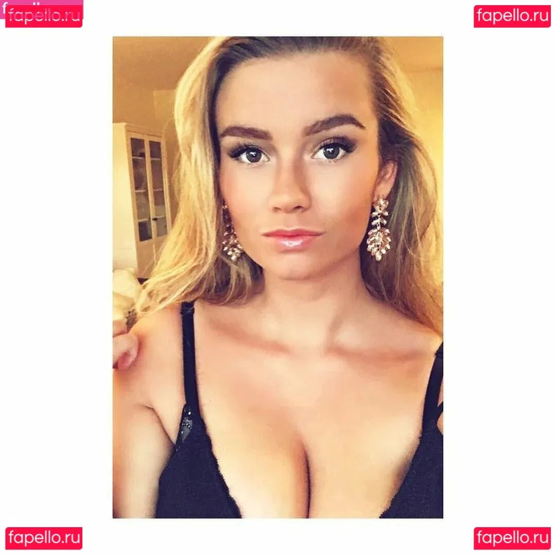 Alma Tandrup Onlyfans Photo Gallery 