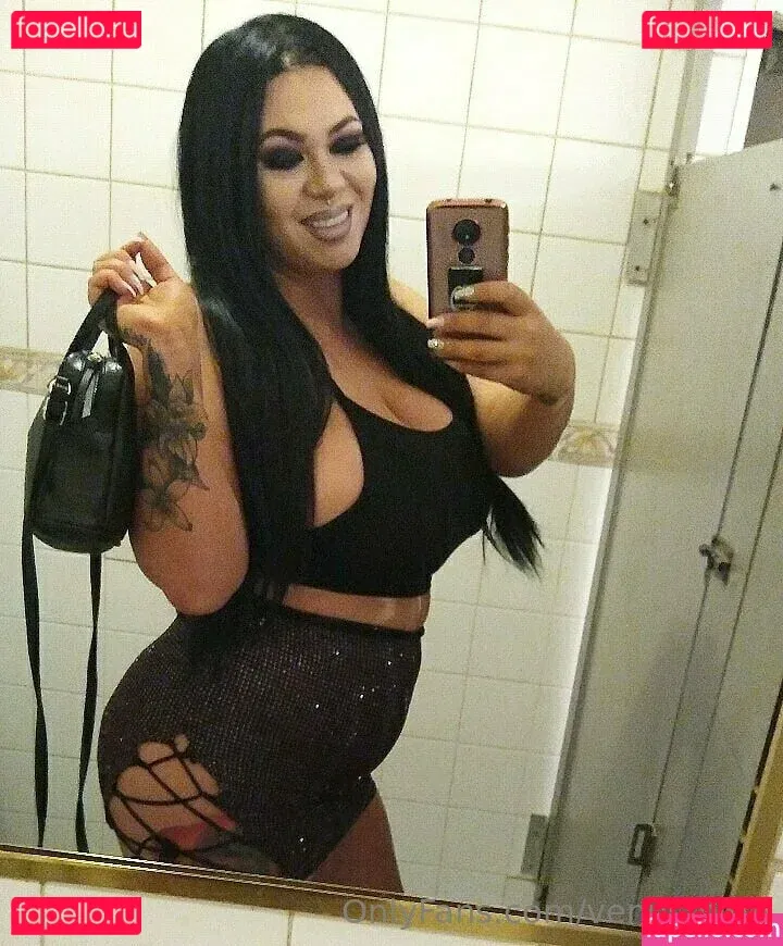 venus-blue Onlyfans Photo Gallery 