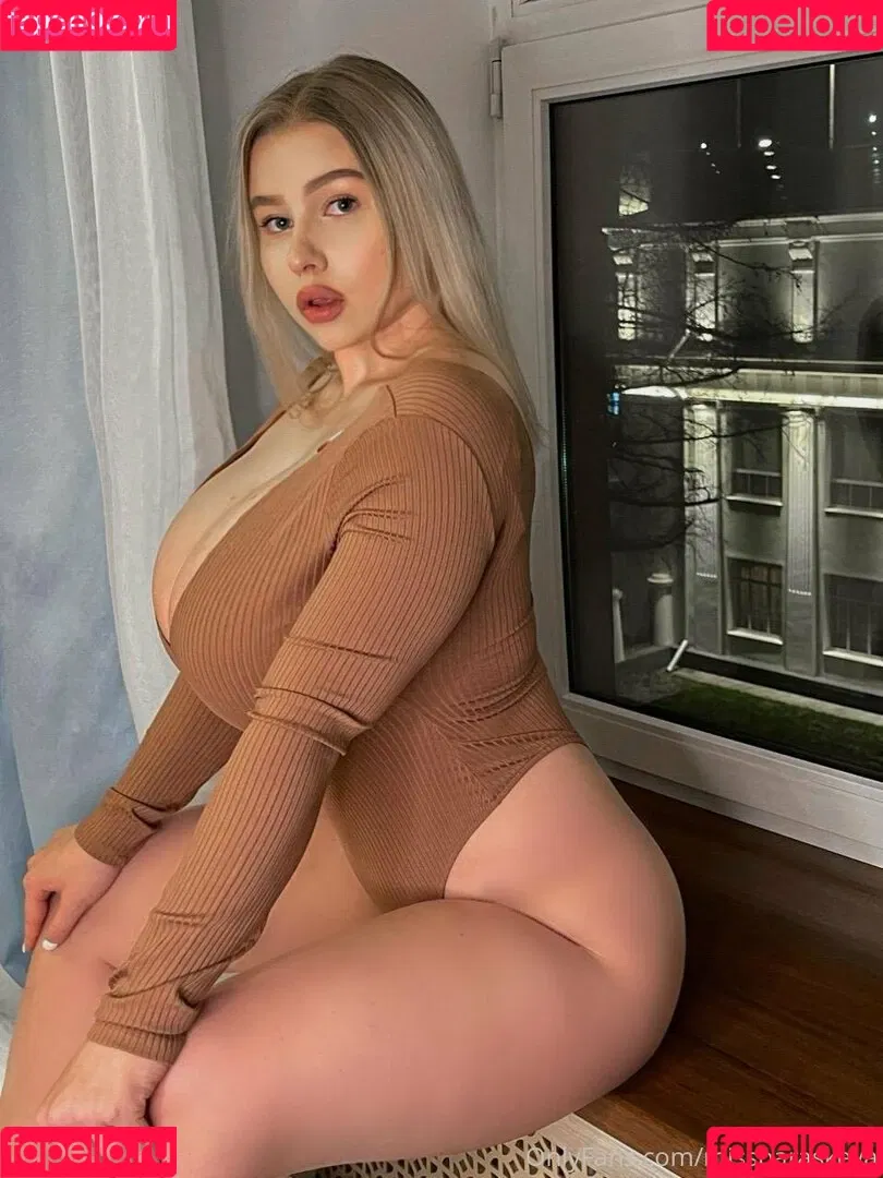 missparaskeva Onlyfans Photo Gallery 