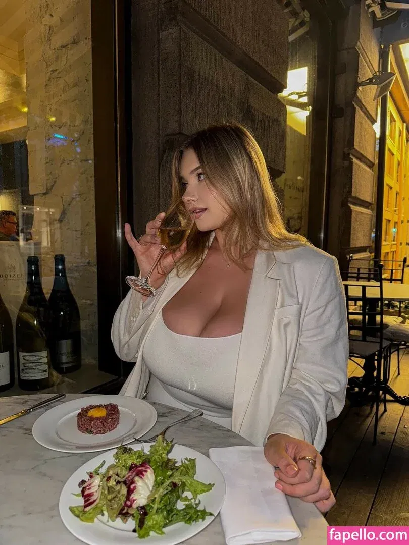 missparaskeva Onlyfans Photo Gallery 