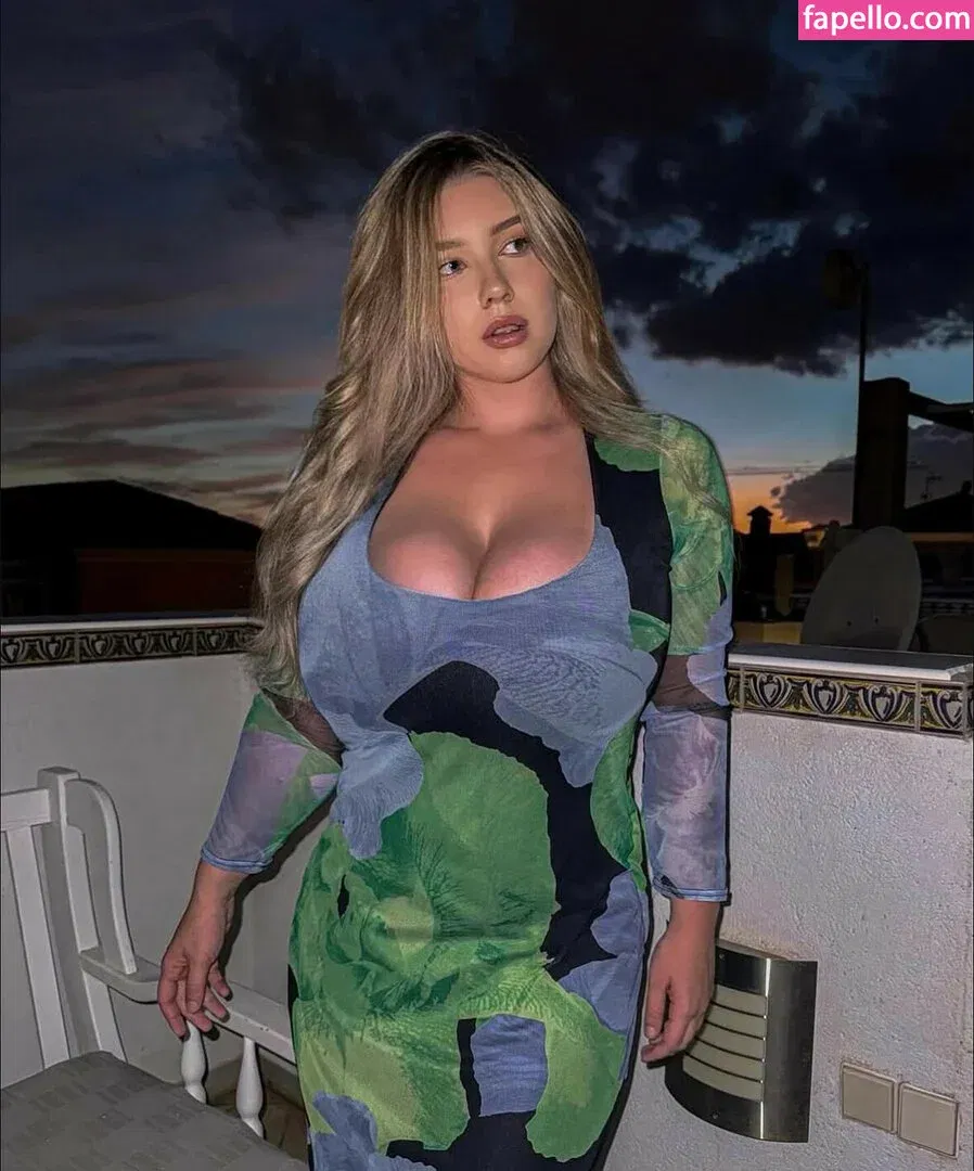 missparaskeva Onlyfans Photo Gallery 